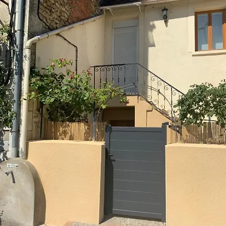 La Pte Maison 3 Place Elie Lacoste 蒙蒂尼亚克